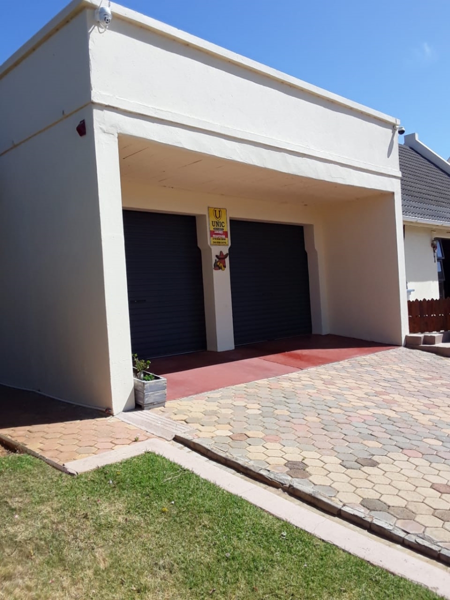 3 Bedroom Property for Sale in Vakansieplaas Western Cape